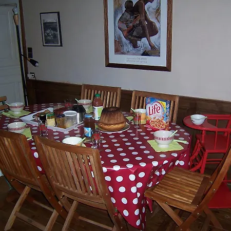 La Maison De Marie-claire Frühstückspension 2*